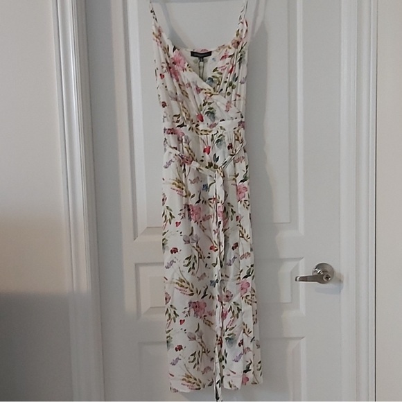 Dynamite Wrap Midi Dress NWT - Picture 9 of 11